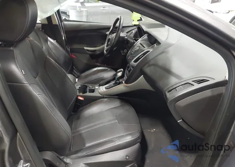 2014 Ford Focus Se из США, поврежденный, VIN 1FADP3K26EL262095